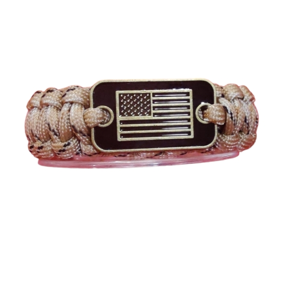 NWT Camouflage Light Rose Woven USA Flag Charm Size 8.66 in - Picture 1 of 5